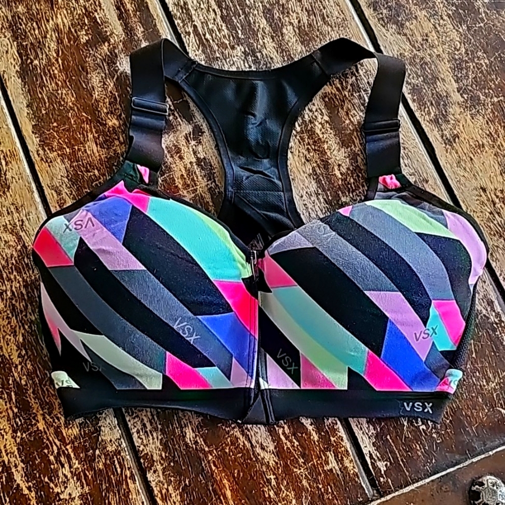 Victoria Secret Sport, Bra's 32 DD